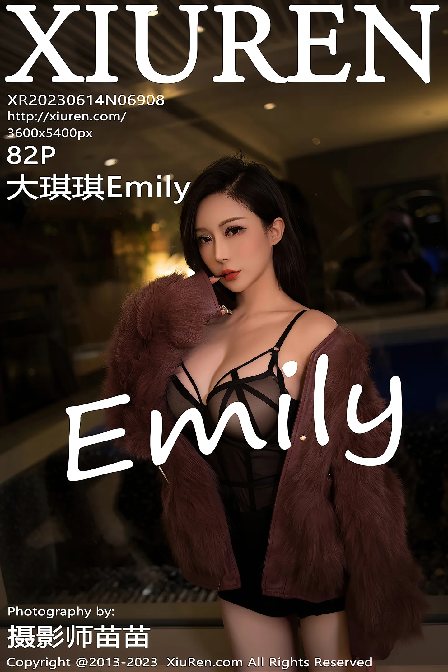 [XiuRen秀人网]2023.06.14 VOL.6908 大琪琪Emily 黑色连体内衣加黑色情趣渔网袜性感私房写真集-秀人网官方网站